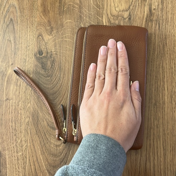 COACH Double Zip Large Wallet/Wristlet (FINAL SALE) - Picture 2 of 6